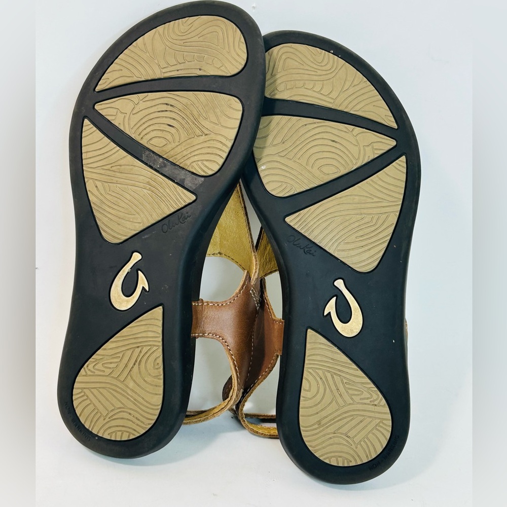 OluKai 'Eheu Thong Sandal in Kona Coffee Brown Leather size 6 - Picture 9 of 9